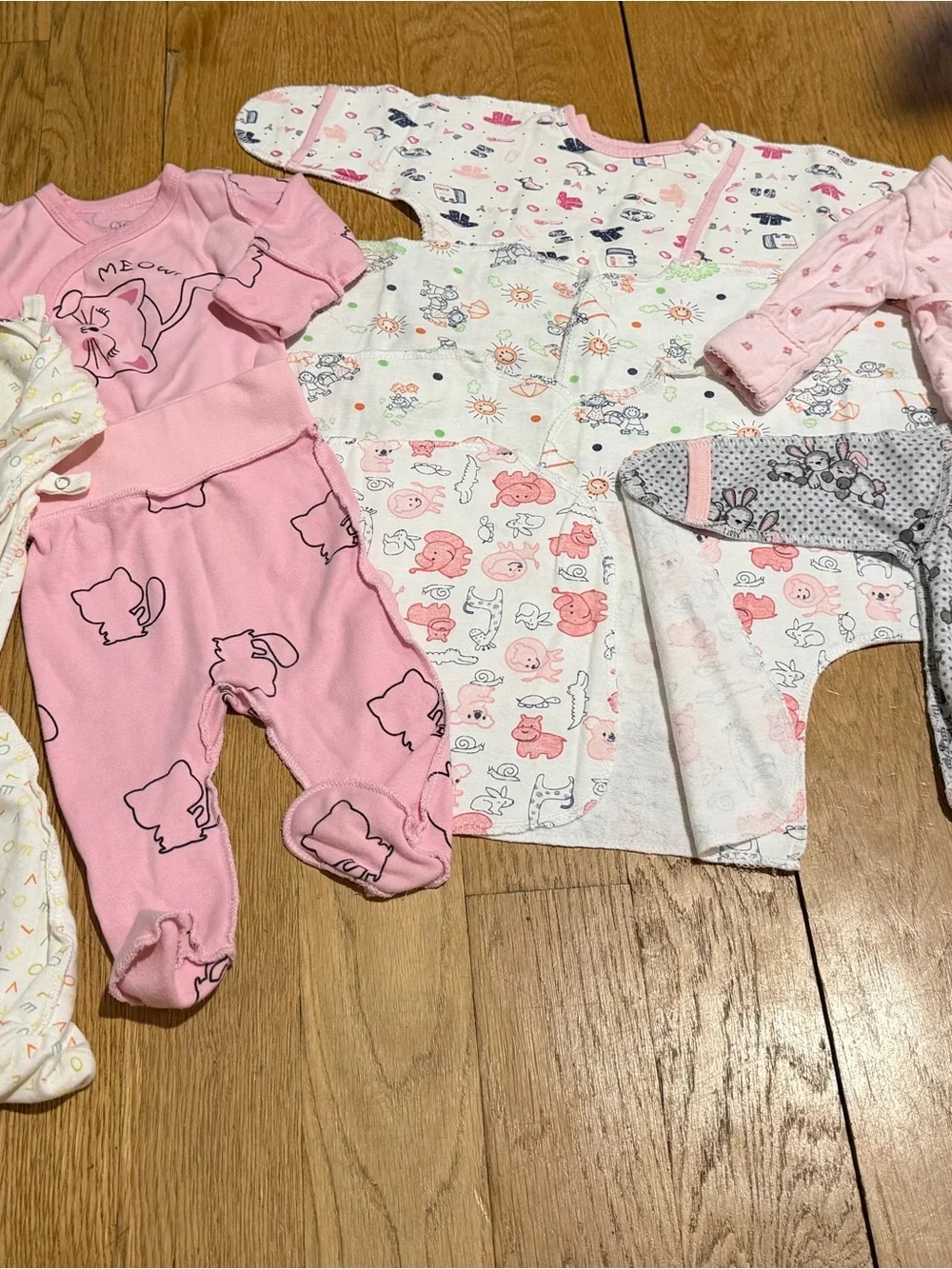 Bundle of newborn 0-3M cotton sets going home outfits